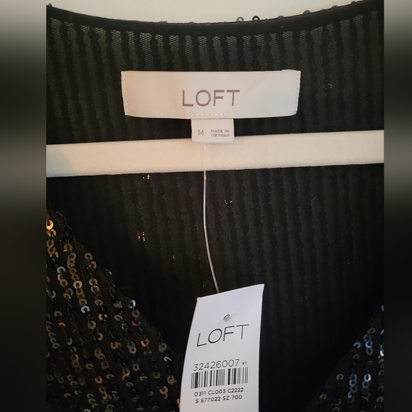 Nwt loft sequin black v neck top m - Picture 2 of 6